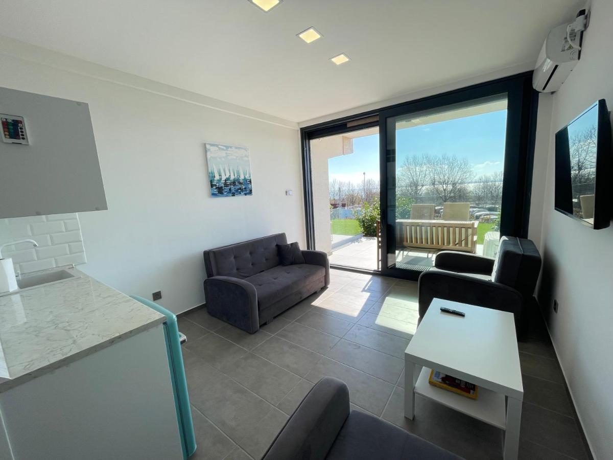 Club Panorama Studio - Pool, Garden Apartment อัลโชเอิร์ช ภายนอก รูปภาพ